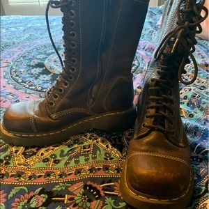 Dr. Martens 14 hole combat boots